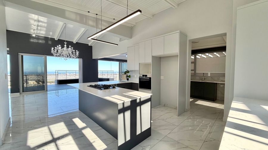 5 Bedroom Property for Sale in Dennegeur Western Cape